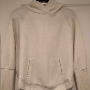 ALO Poncho - Creme color size S (EUC)